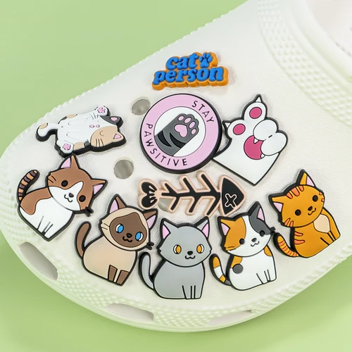 Imagen 2 del producto 1/50/100 Uds. Amuletos de zapatos de gato, alfileres de gato naranja esfinge para accesorios de zapatos, decoraciones bonitas para niños y mujeres, adorno de hebilla de zueco