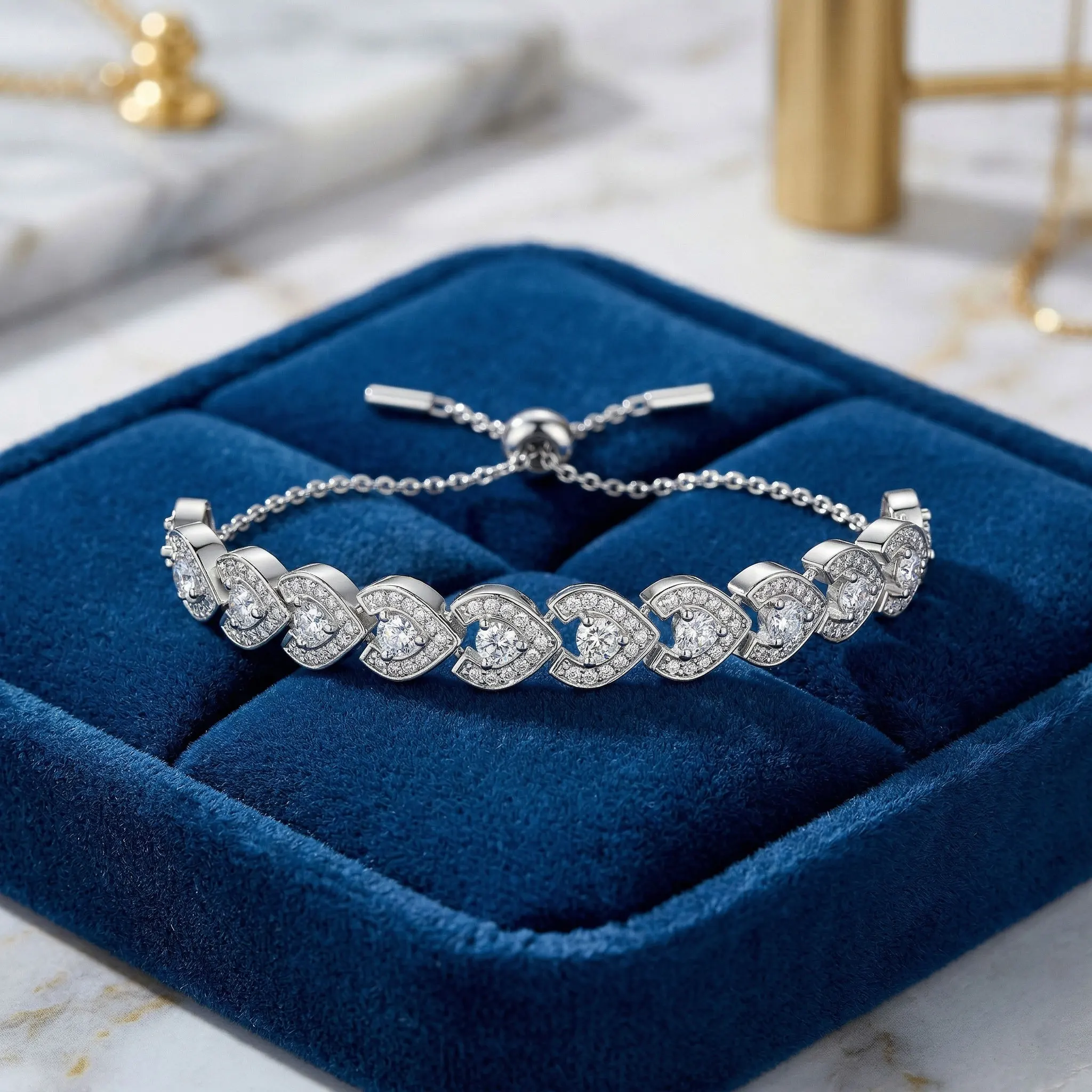 

Elegant 8.2g Moissanite Heart Link Bracelet 925 Silver 21cm Long Adjustable Sparkling Halo Diamond Jewelry Anniversary Gift New