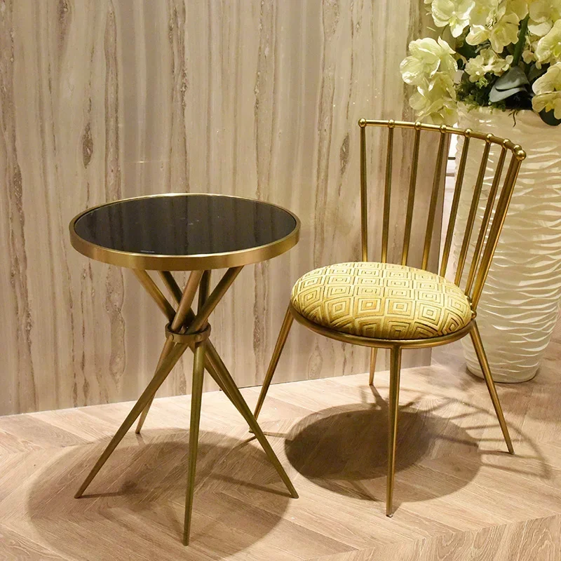 كراسي طعام فاخرة مصنوعة من قماش الفولاذ المقاوم للصدأ وكراسي مسند ظهر حديثة وبسيطة وكراسي قهوة وتفاوض الفنادق