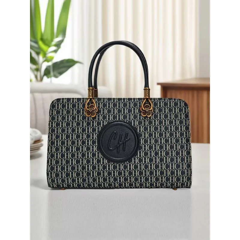 

CH Brand Iconic Womens Bag Round Pattern With Built In Compartments Versatile Lightweight Crossbody And Handbag