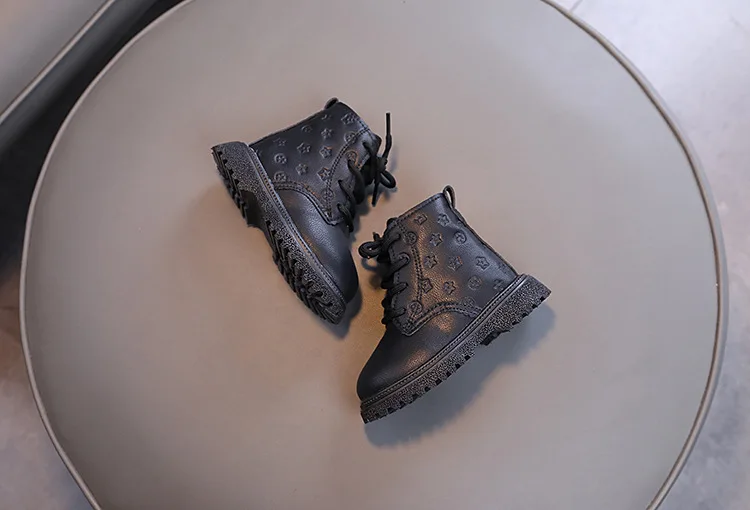 Bedruckte PU-Lederstiefel für Jungen und Mädchen, Herbst-Winter-Fleece-Kurzstiefel, rutschfeste, weiche Sohle, Freizeitstiefel, modische Kinderstiefel, Babystiefel – Detail 6