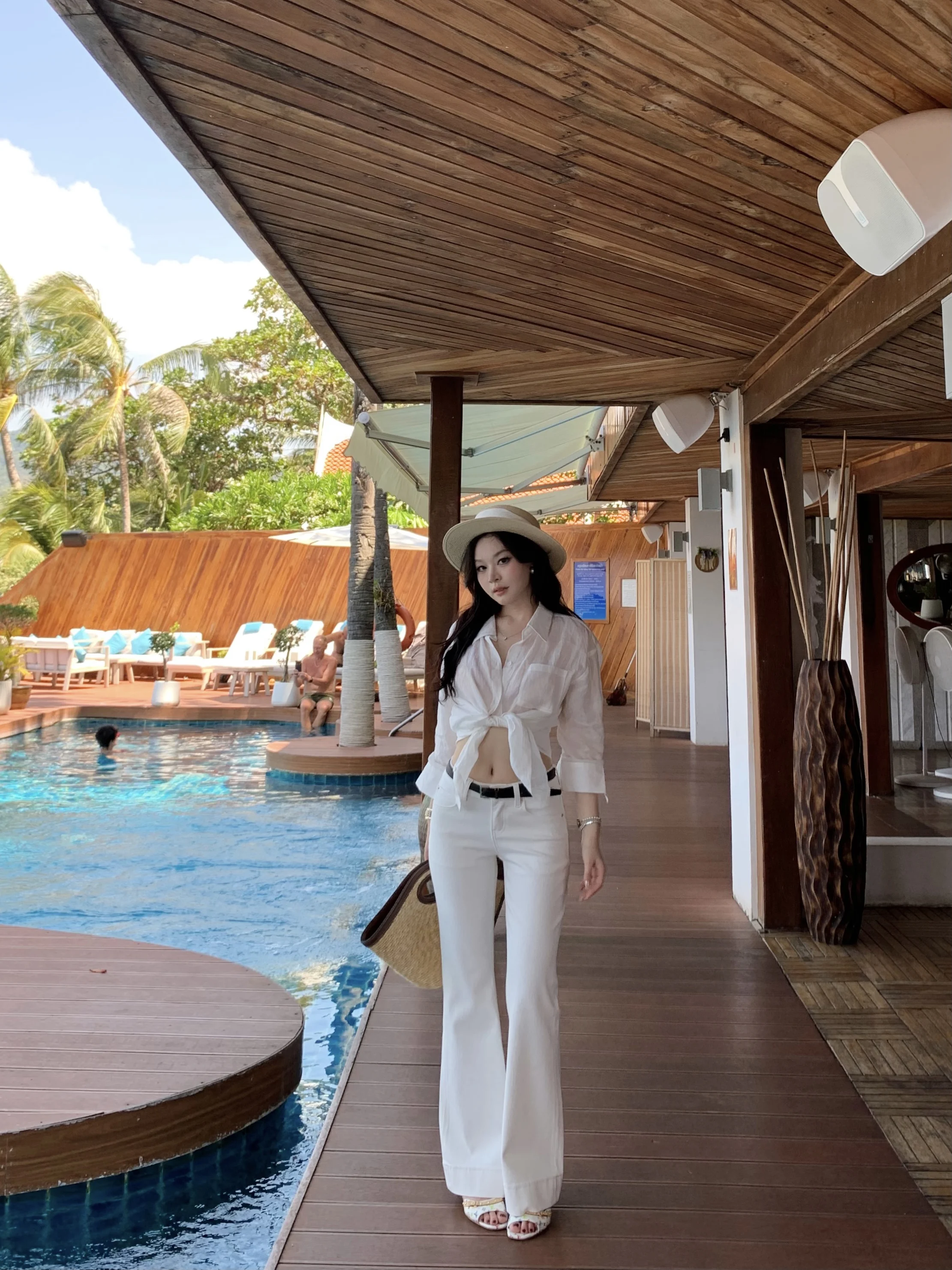 

chee Soft White Denim Jeans Four-way Stretch Anti-Wrinkle Comfortable Mid-Waist Women's Premium Quali Cotton Blend