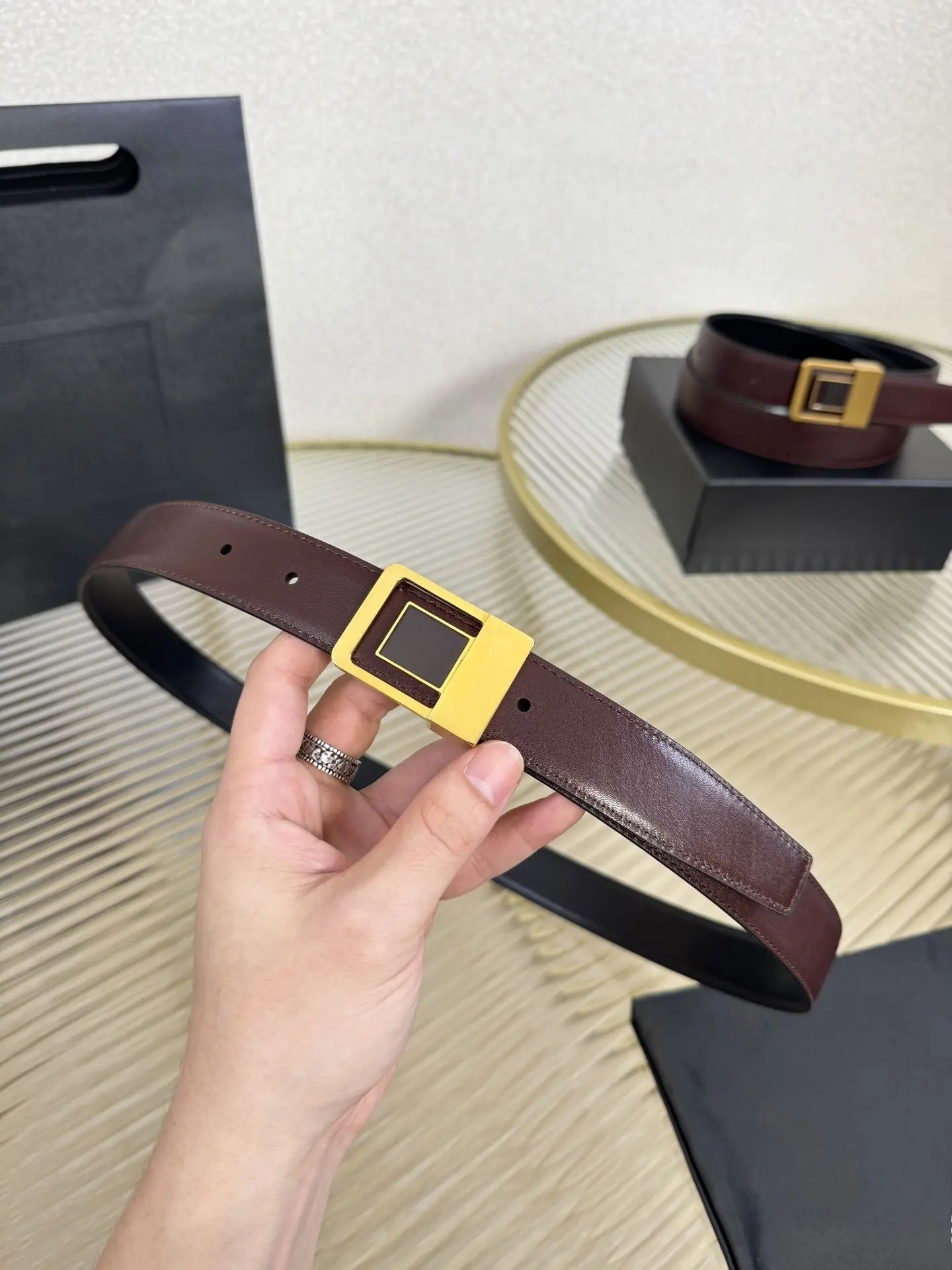 Fashion genuine leather women thin belt simple small square buckle women belt suitable for jeans and pants decoration