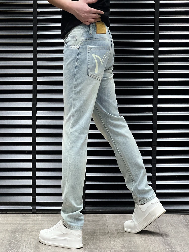 

Светло-голубые прямые джинсы мужские, повседневные, облегающие, модные, свободные брюки для осени, зимы и весны, средняя посадка, на молнии