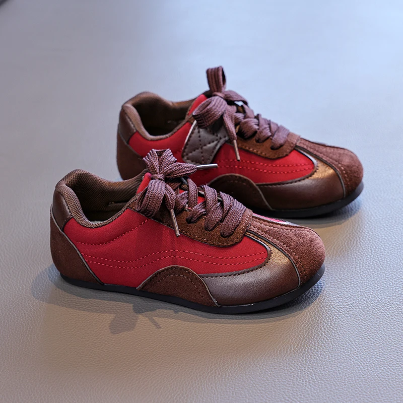 Kids Color Block Casual Sneakers Lace‑up Hook and Loop Anti‑Slip Children Retro Flat Shoes for Boys Girls Daily Wear