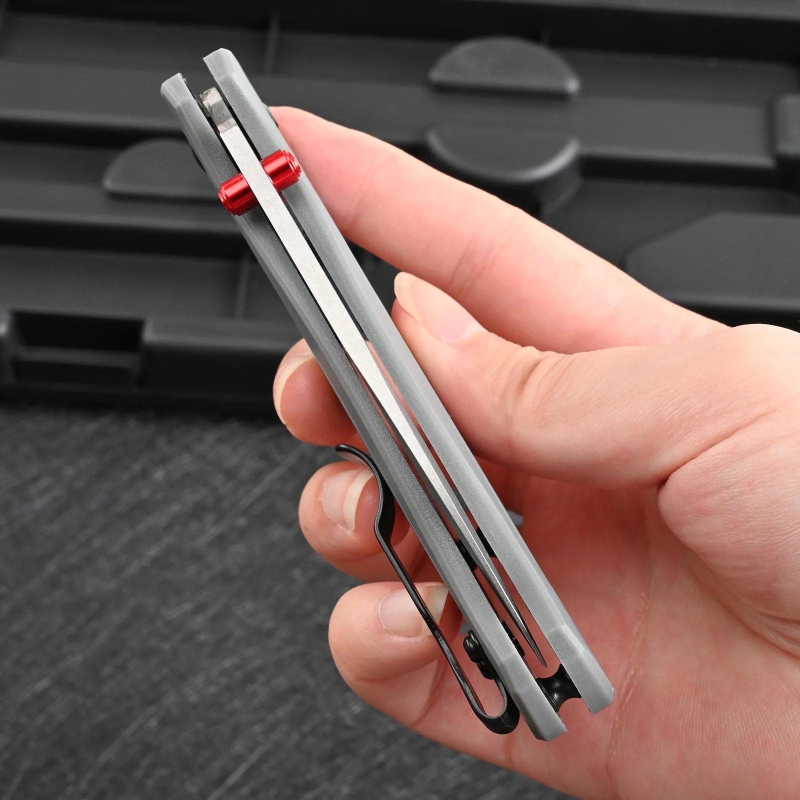 Outdoor Survival Tactical Knives Hunting Self Defense EDC Hand Tool Folding Pocket Knife For Men