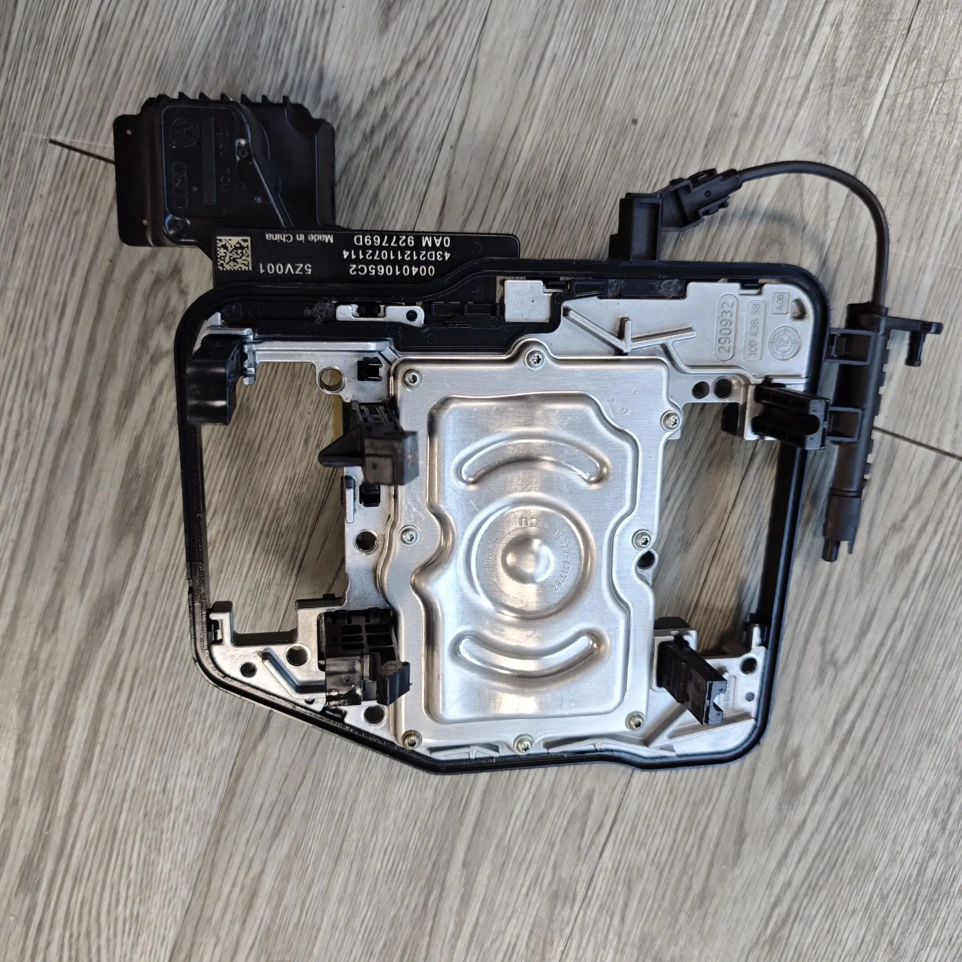 

original DSG 7 Speed 0AM DQ200 Transmission Mechatronic Valve Body With TCU OAM927769D 0AM927769D high quality
