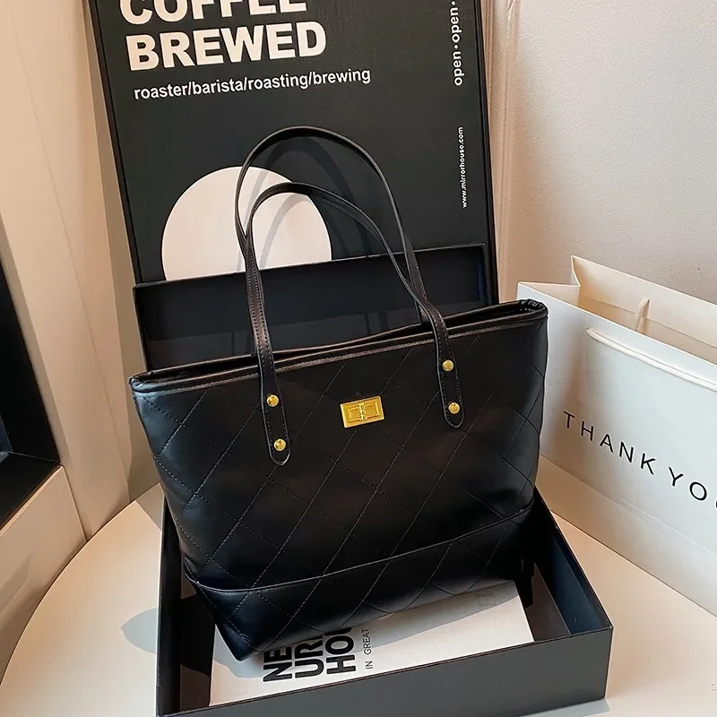 

Стильная женская сумка через плечо и сумка через плечо в сборе — модный стиль-мессенджер из натуральной кожи от известного дизайнера