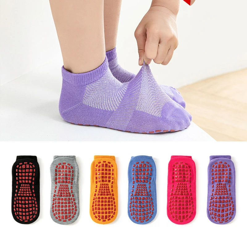 موضة الصلبة الأطفال جوارب يمكن السير بها على الأرض بنين أطفال بنات طفل عدم الانزلاق سيليكون طفل الجوارب تنفس تنوعا الوالدين والطفل Socken