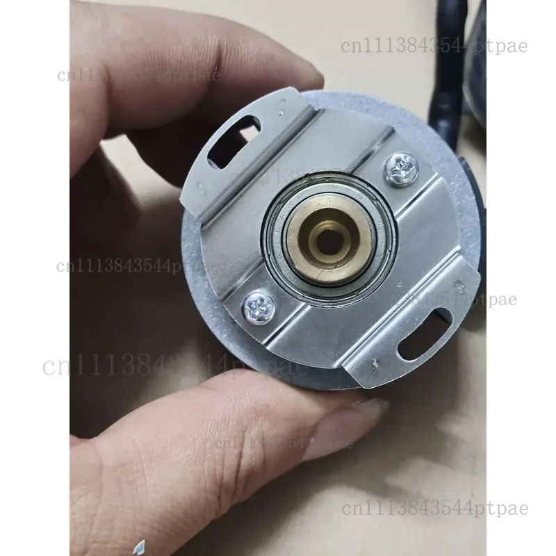 Φ9 Semi-hollow 2500ppr Incremental Encoder 48t-25-5md-98-6070-03 (actual Picture Taken)