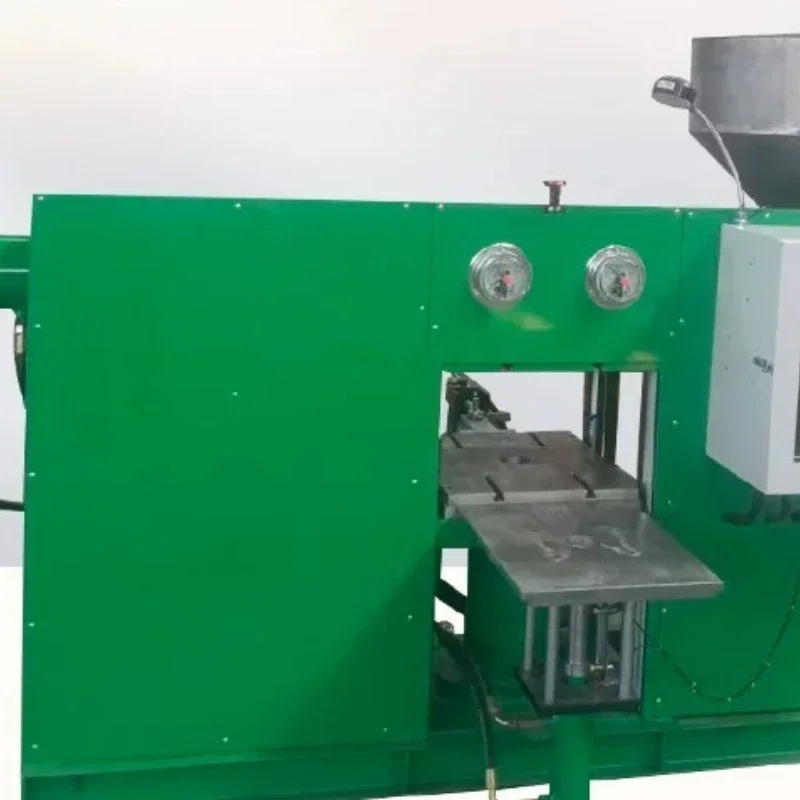 Polyurethane plum blossom machine, polyurethane injection molding machine, vinyl chloride machine
