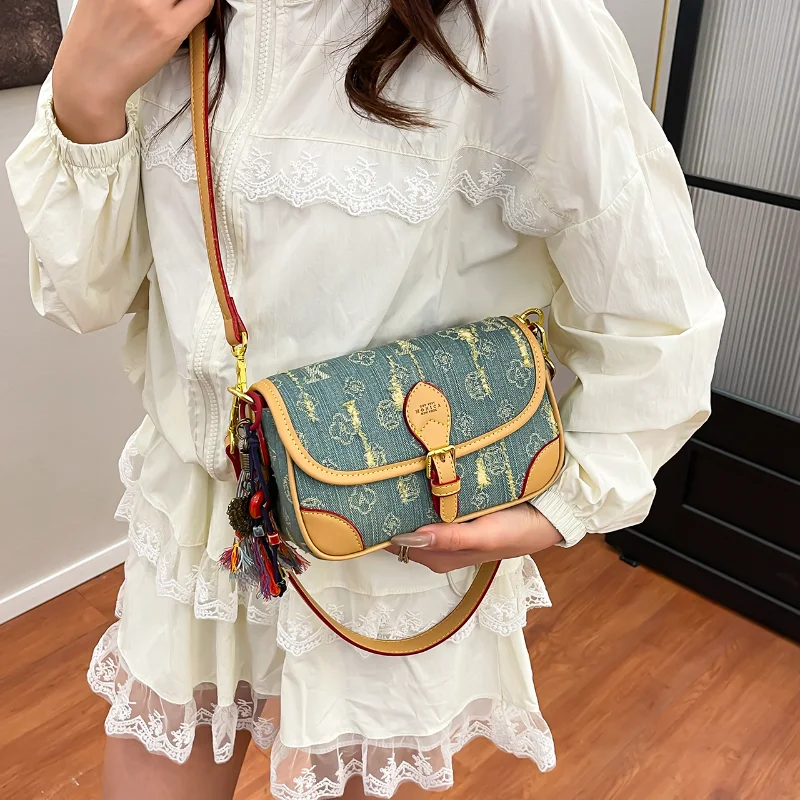 

Vintage Inspired Crossbody Bag For Women Trendy Letter Logo Simple Fashionable Leather Handbag Tote