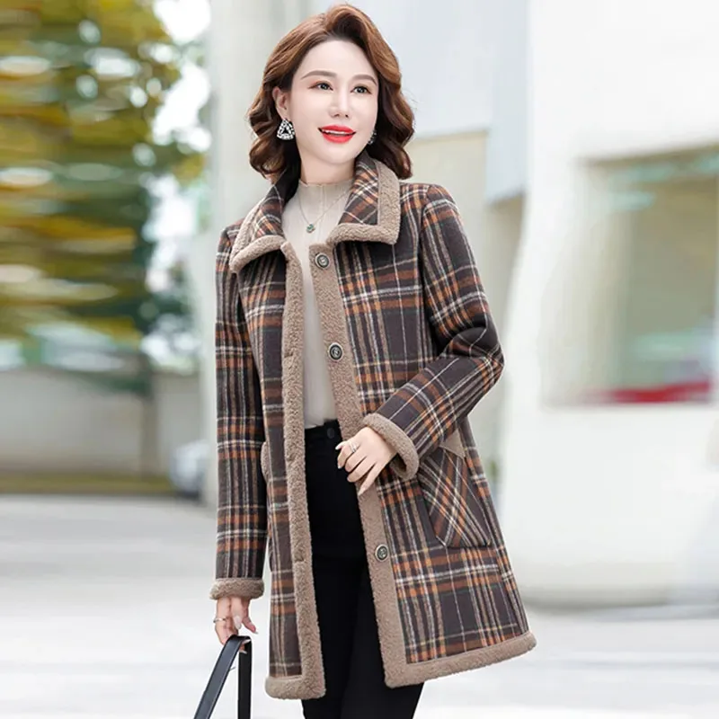 Mother\'s Winter Plush Woolen Coat Thicken Warm Cotton Parkas Middle-aged Elderly Women Granular Velvet Long Plaid Wool Jacket