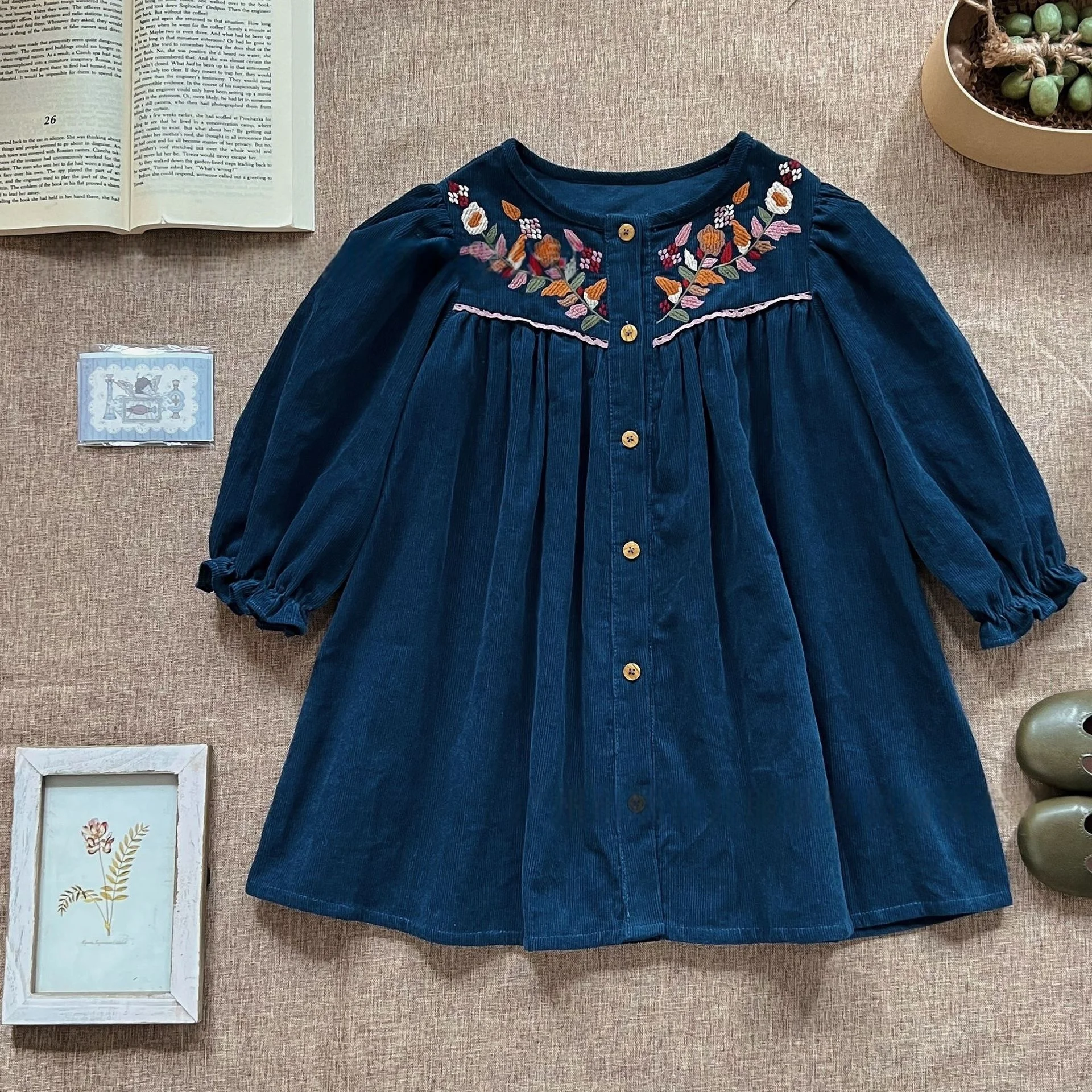 

2025 Autumn/Winter LM Ethnic Style Girls' High Ding Handmade Ball Embroidery Knitted Pure Cotton Dress Children's Long Dress