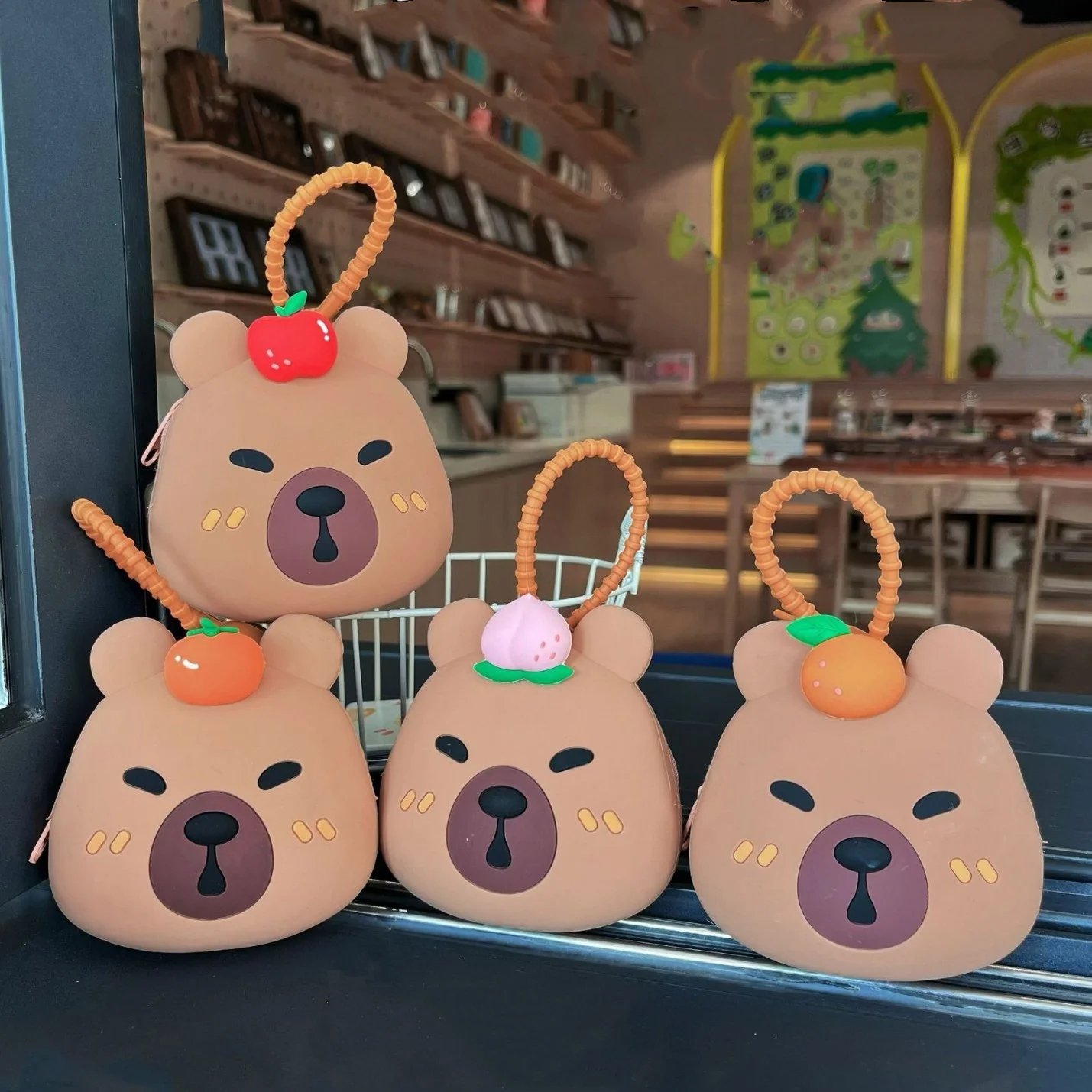 

Cute Capibara Wallet High-Quality Capibara Coin Purse Cartoon Earphone Bag Kawaii Silicone Pendant Bag For Holiday School