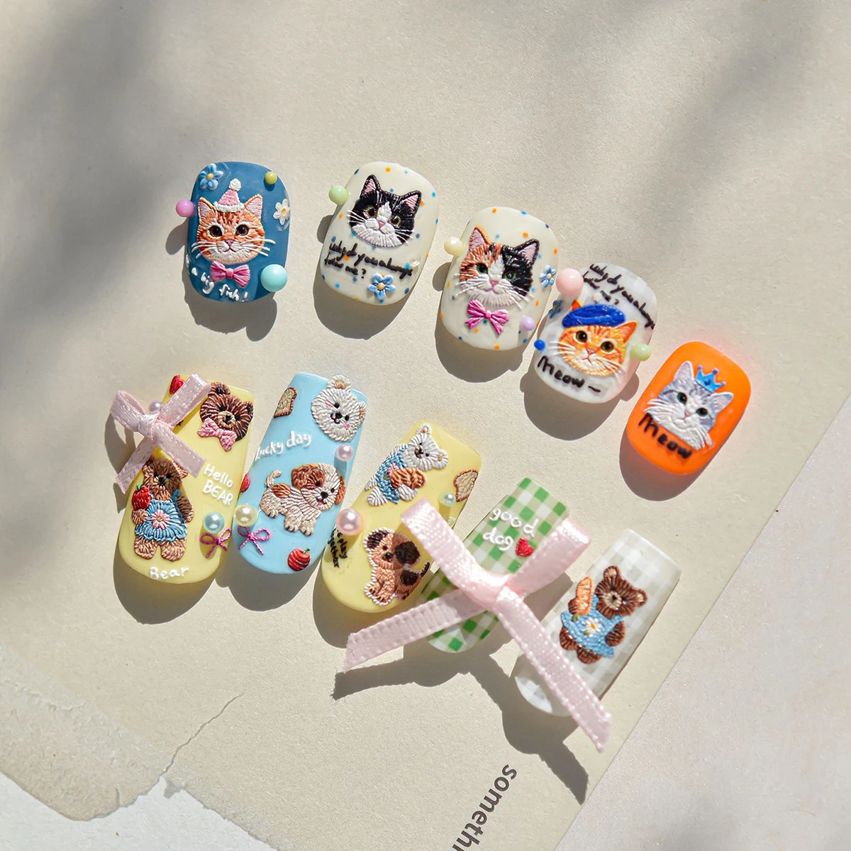 3 adesivi per nail art in rilievo con gattini, cani e orsi ricamati simpatico cartone animato - Squisite decalcomanie per nail art, unghie facili da applicare