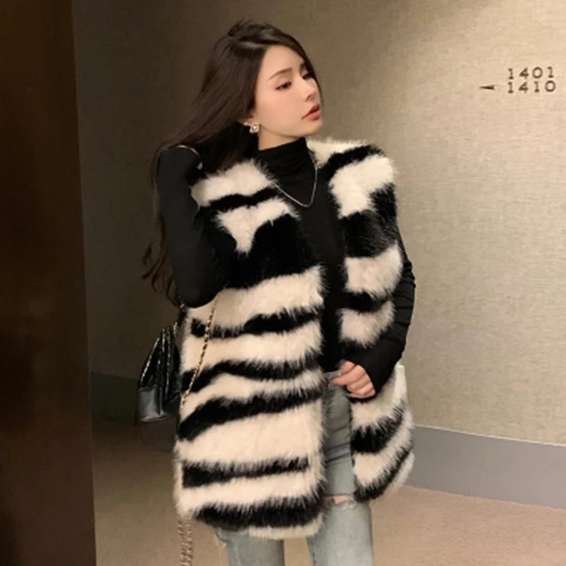 Faux Fur Vest Chic Zebra Print Women Tank Korean Casual Sleeveless Coat Loose Luxury Cozy Winter Outerwear Top
