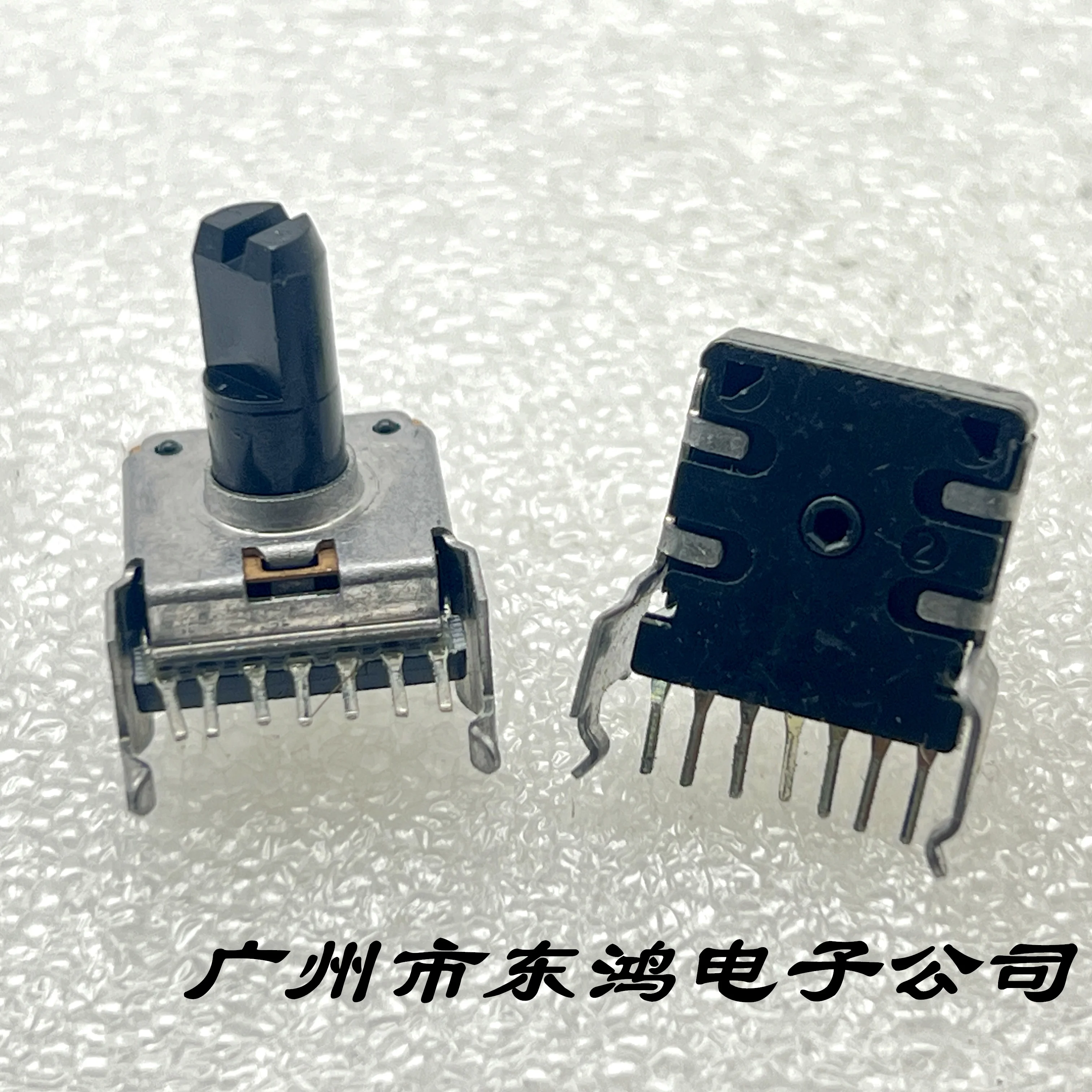 1 PCS Japanese RK14 potentiometer with 7 legs and bracket, shaft length 13mm with midpoint positioning B10K