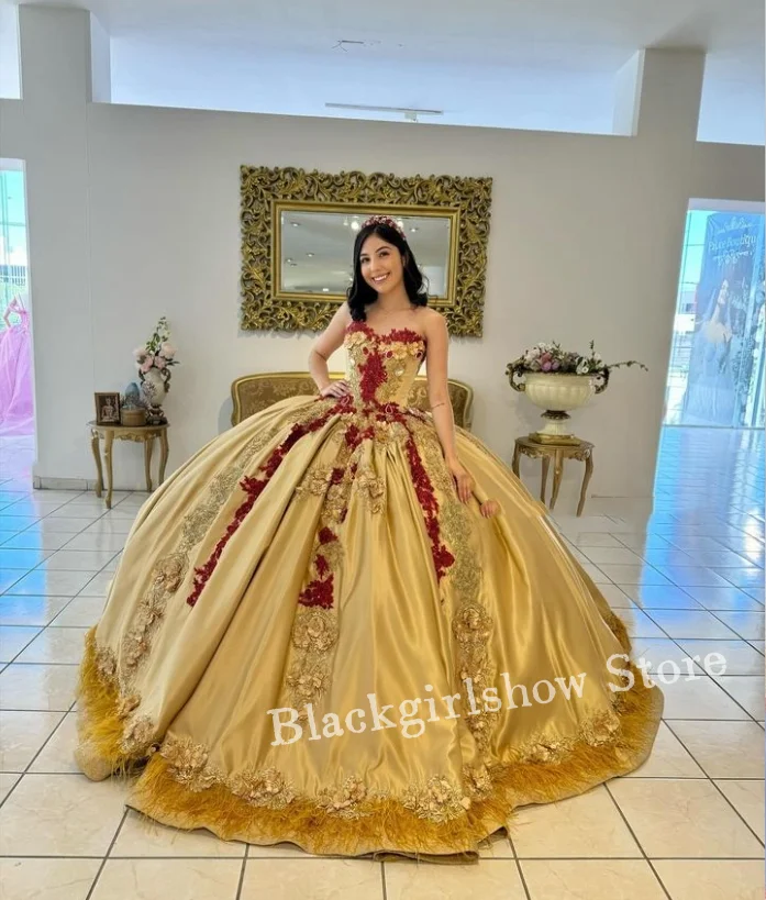 Gold Princess Prom Dresses Quinceanera Dresses Glitter Floral Applique Crystal Beading Luxury Sweetheart Neck Sweet 16 Dress