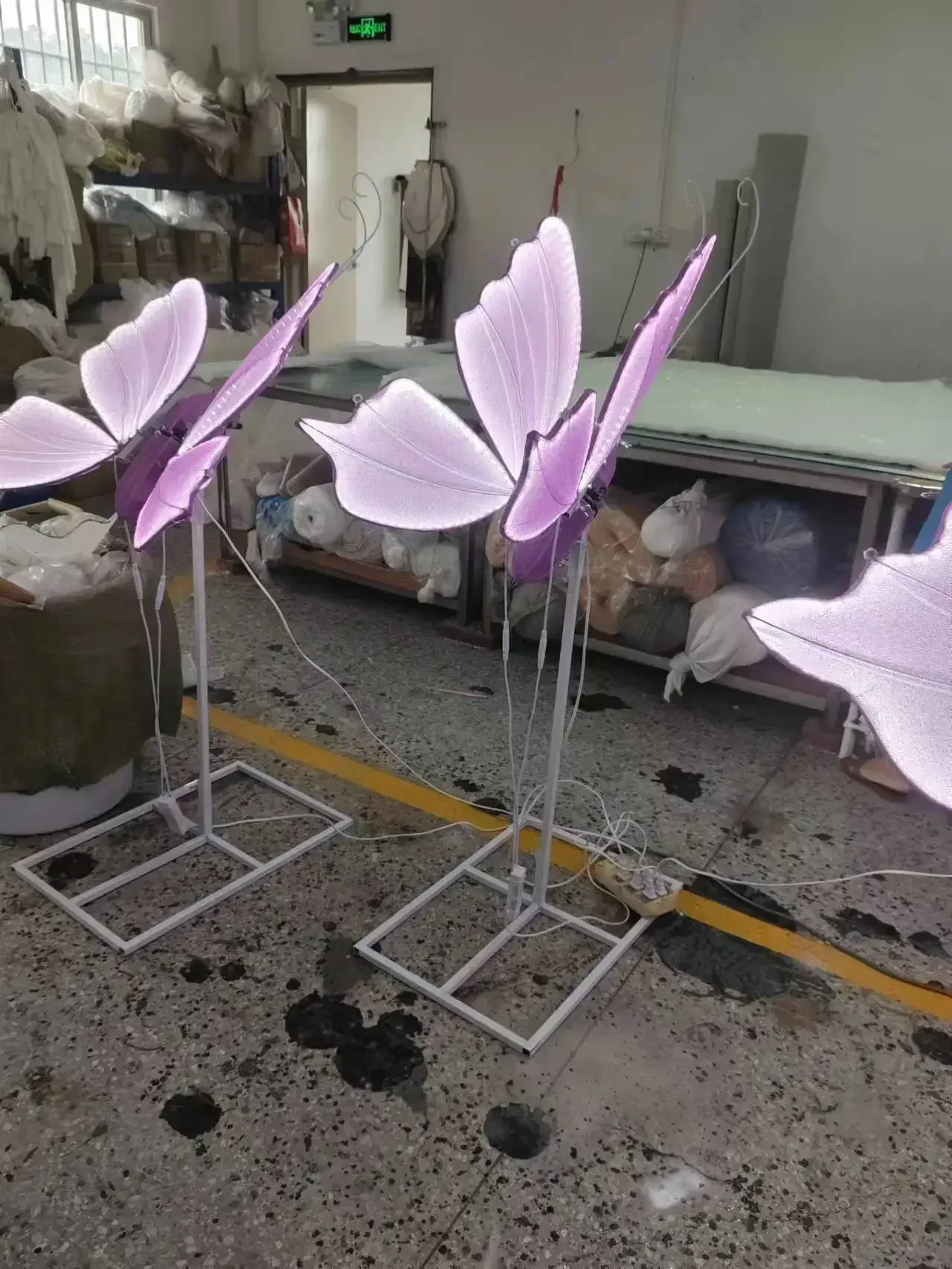 Opening and closing butterfly glowing wings to move wedding decorations and ornaments Hot sales