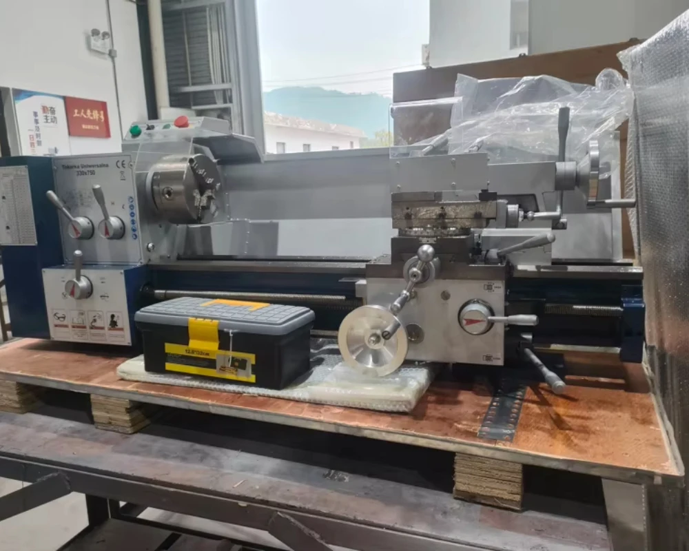 Hot Selling BL330E-1 750mm Desktop Lathe Manual Metal Lathe King of Cost Performance Looking for Global Agents