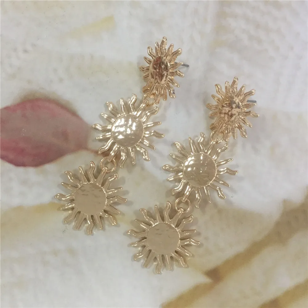 Korean Fashion Metal Vintage Three Sun Earrings For Women Luxury Creative Cute Trending Products Holiday Gifts Girls Jewelry