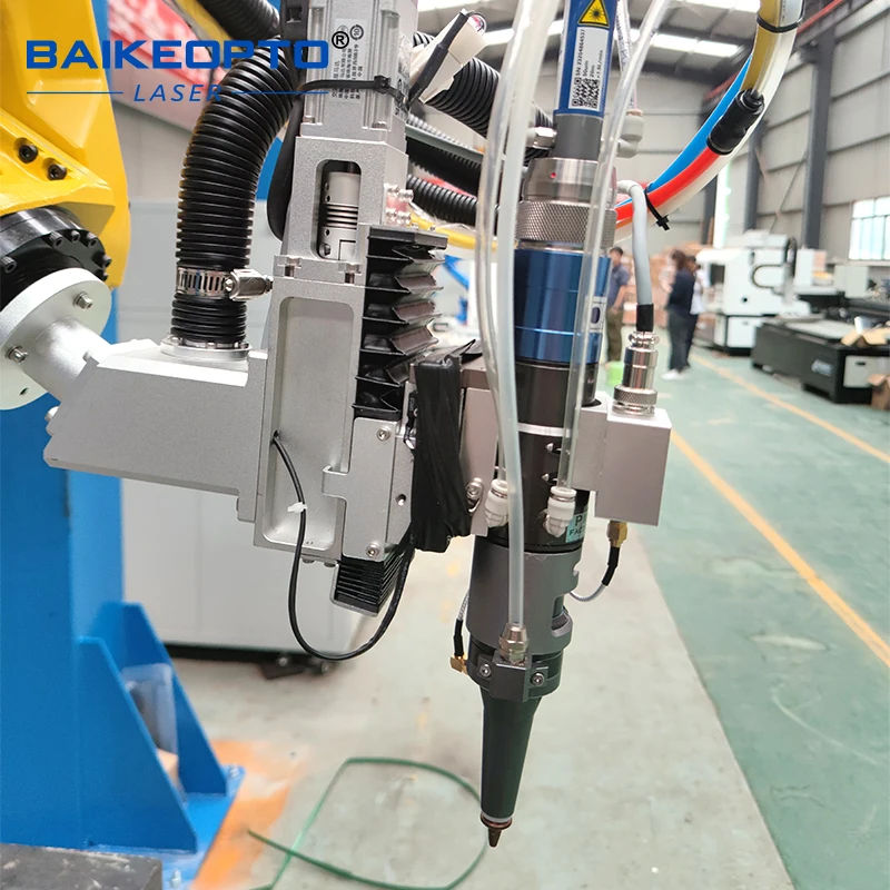 3000W 6-Axis Yaskawa Industrial Robotic Arm Laser Cutting System for Helmet - High Speed Precision 3D Laser Cutter