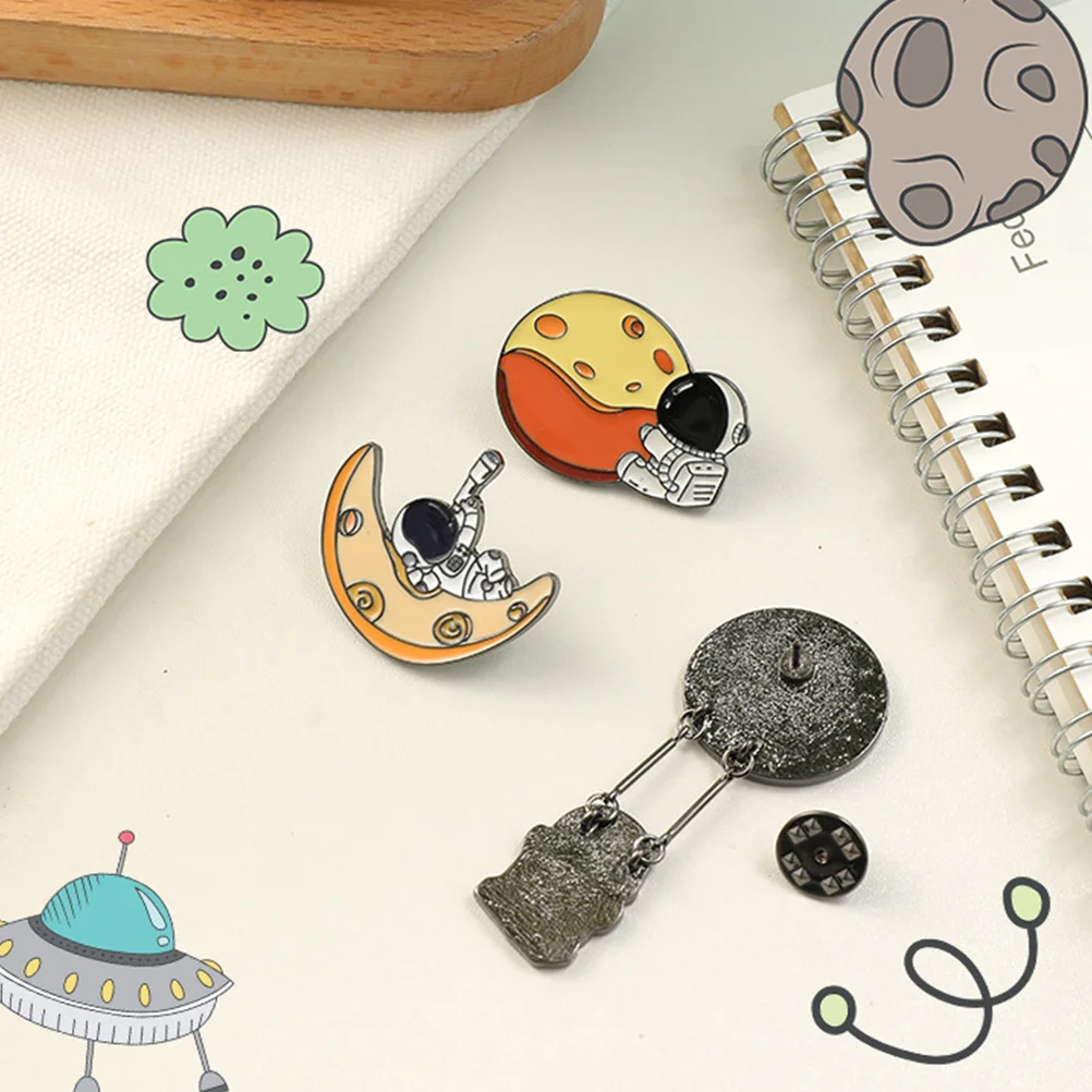 

3Pcs Astronaut Brooch Kawaii Alloy Decorative Portable Clothes Bag Accessories Unique Stylish Fashionable Brooch Gift