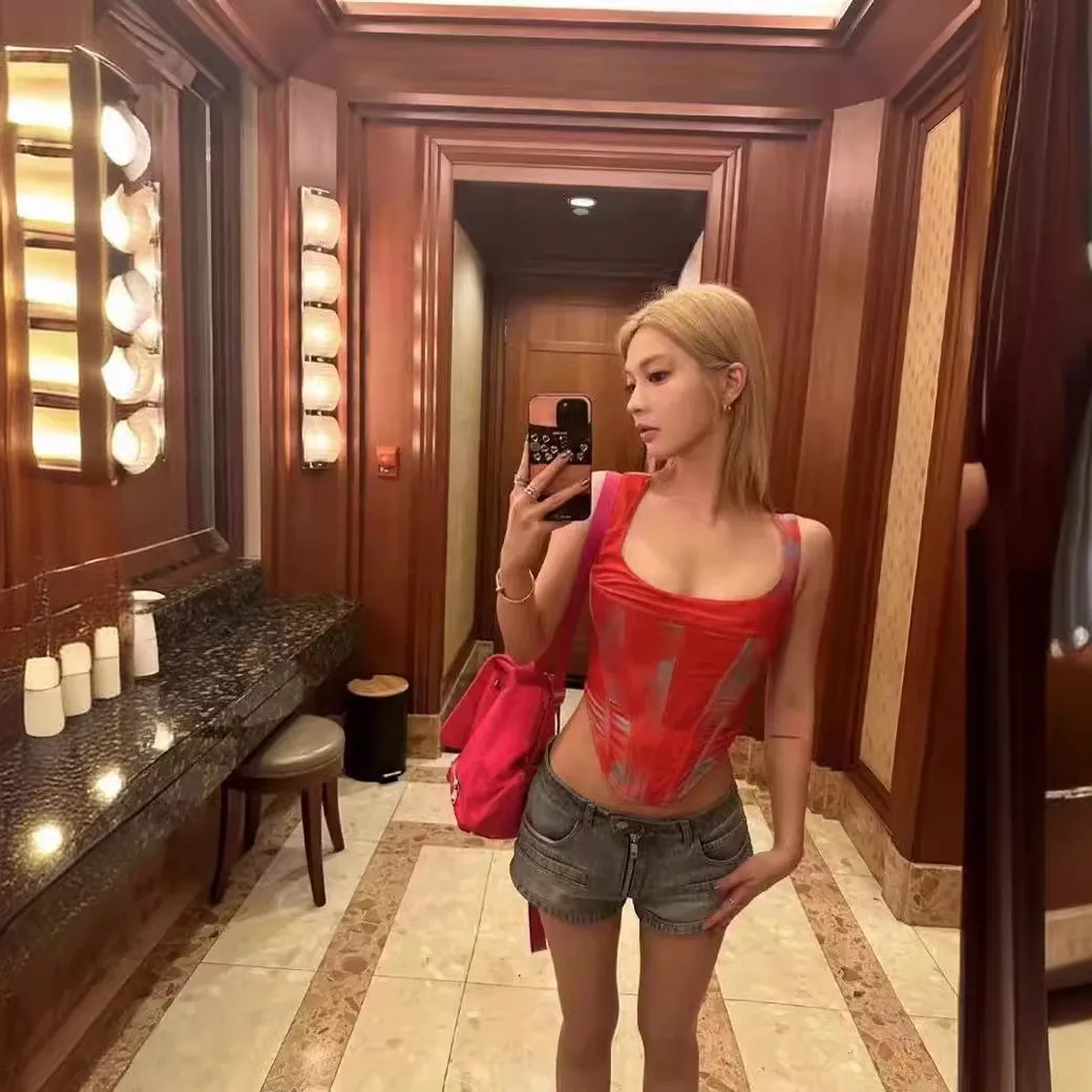 

Лето 2024, эластичный волокнистый дизайн, пикантный ор-топ, женский жилет из кожаной ткани, крутая американская внутренняя одежда Busin для домашнего использования