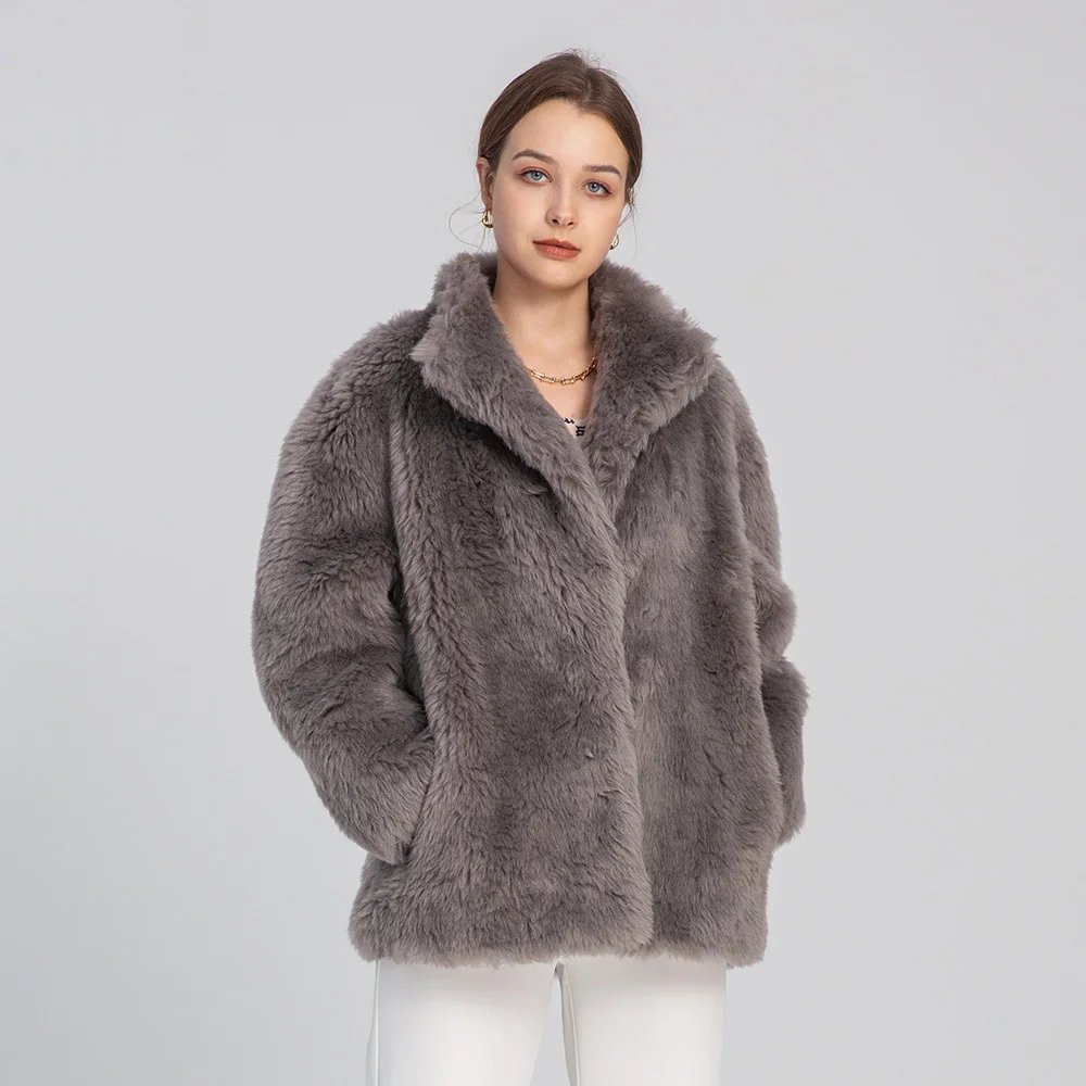 2024 New Women Real Wool Coats Winter Fashion Shearling Jackets Lady Lamb Fur Clothes Top Quality 100% wool