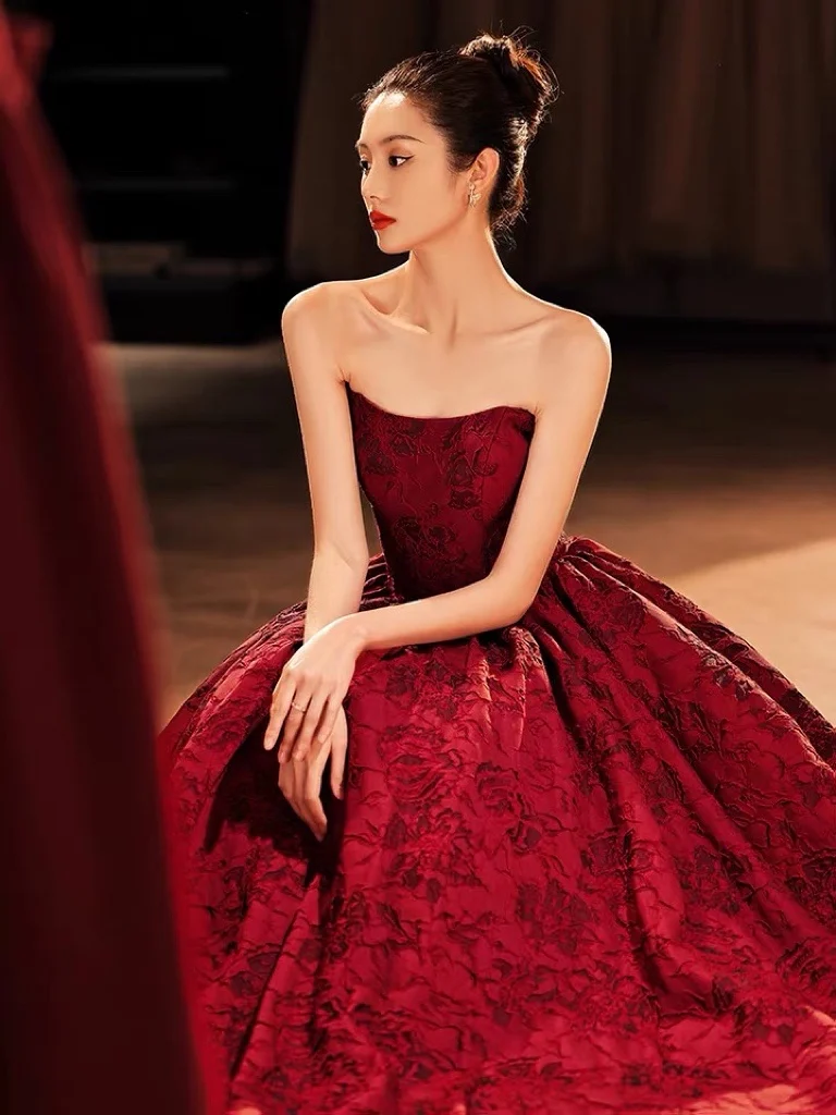 

Burgundy Strapless Evening Dresses Applique Draped Gorgeous Embroidery A Line Backless Festival Party Prom Gowns Formal 2024