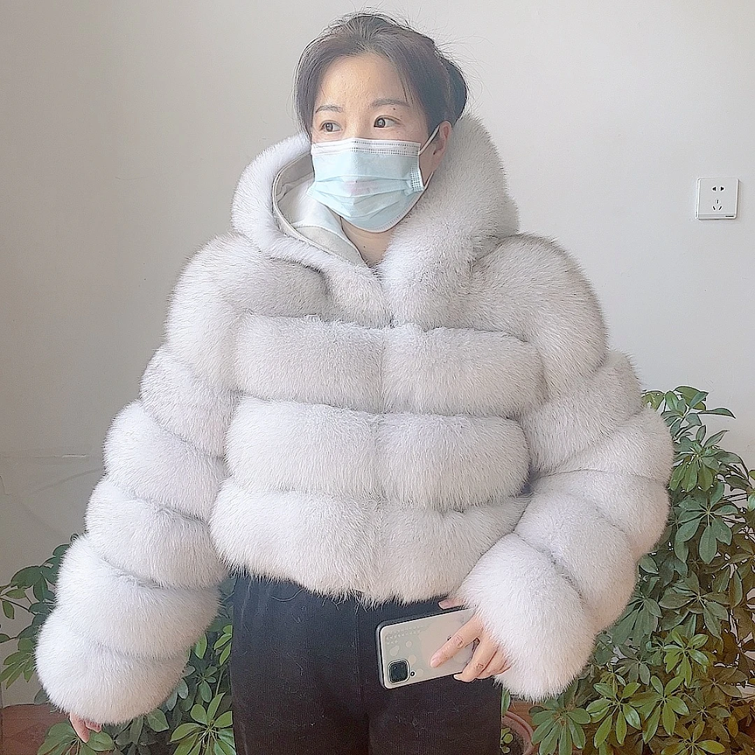 2023 100% natural fur Women Fur Coat Real Fox Thick Warm High Quality Full Sleeves New Natural Fur Fashion Hooded Short Jacket