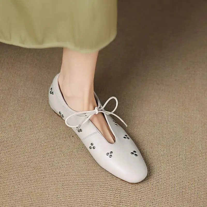 

Krazing Pot 2025 Cow Leather Round Toe Sweety Women Metal Rivets-studded Street Wear Ballet Dancer Shallow Lace Up Bowtie Flats