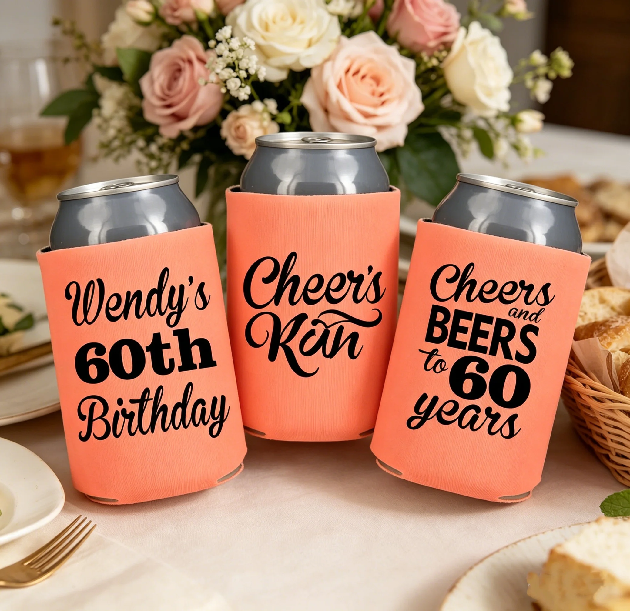 10/20/30 piezas Enfriador de latas personalizado para 60 cumpleaños, con nombre personalizado y la inscripción 'Cheers and Beers to 60 Years', Recuerdo para fiesta de 60 cumpleaños