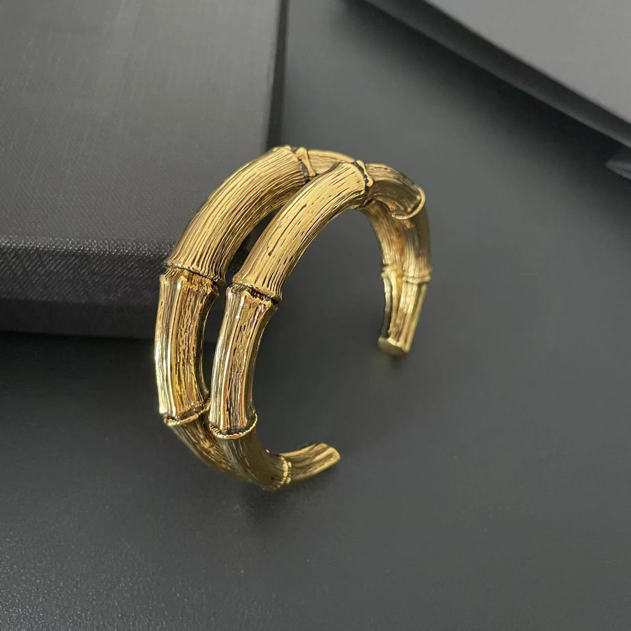 Fashion Europe Brass Gold Plated Vintage Earrings Bracelet Top Quality Luxury Jewelry Woman