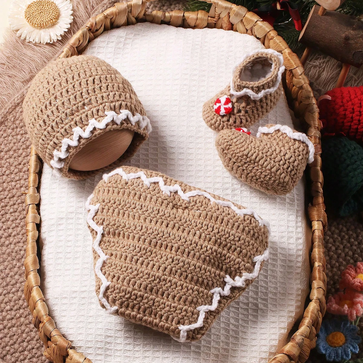 Ylsteed Newborn Christmas Photoshoot Props Crochet Gingerbread Man Photography Outfit Hand Knitting Pants+Hat+Shoes Infant Pic