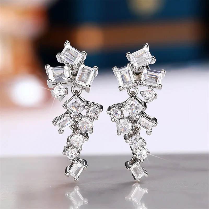 Huitan Silberfarbene Damen-Ohrringe mit geometrischem Zirkonia, modische Damen-Ohrringe für Hochzeit, trendiger Schmuck