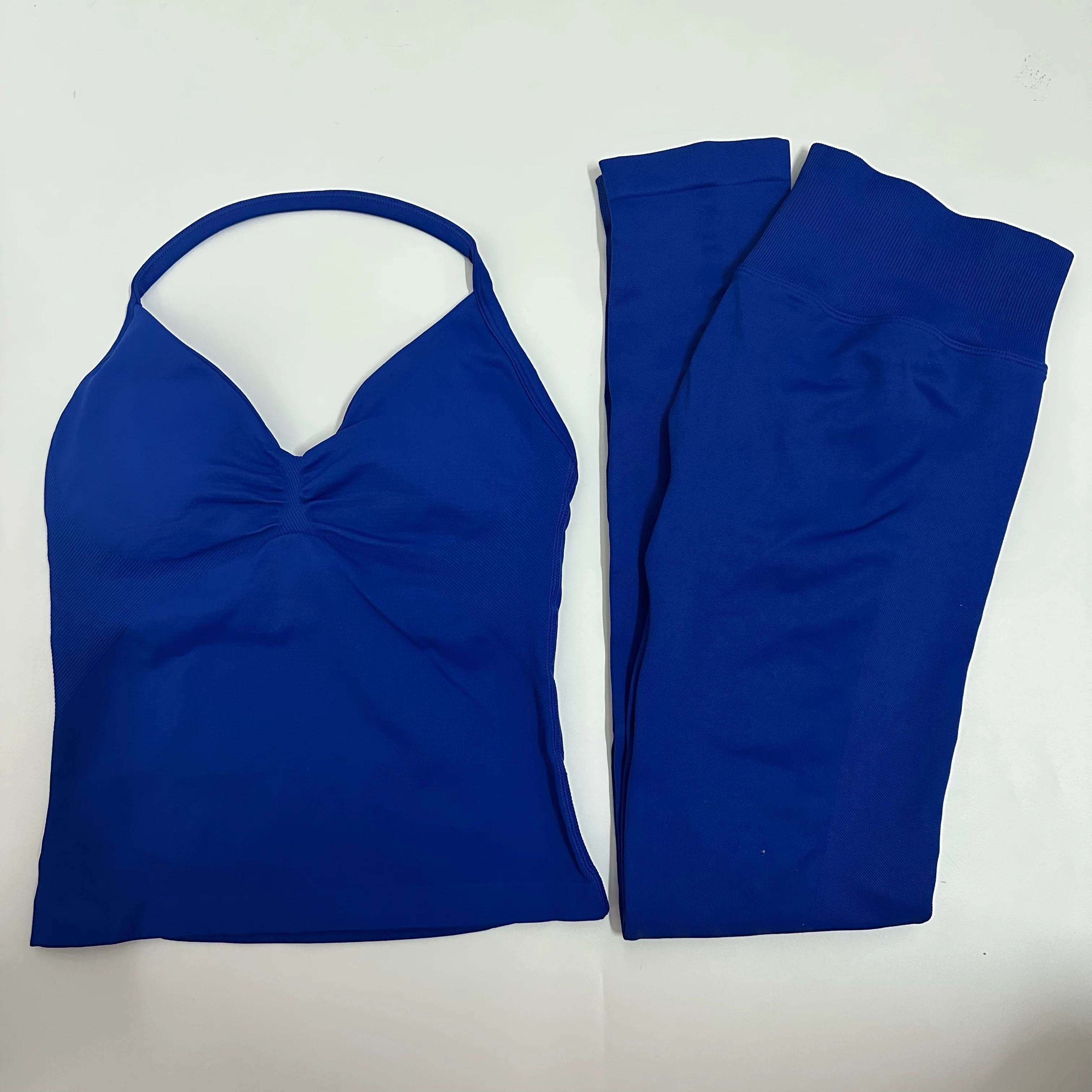 2-delige yogaset voor dames: top zonder rug en high waist scrunch leggings, fitness outfit