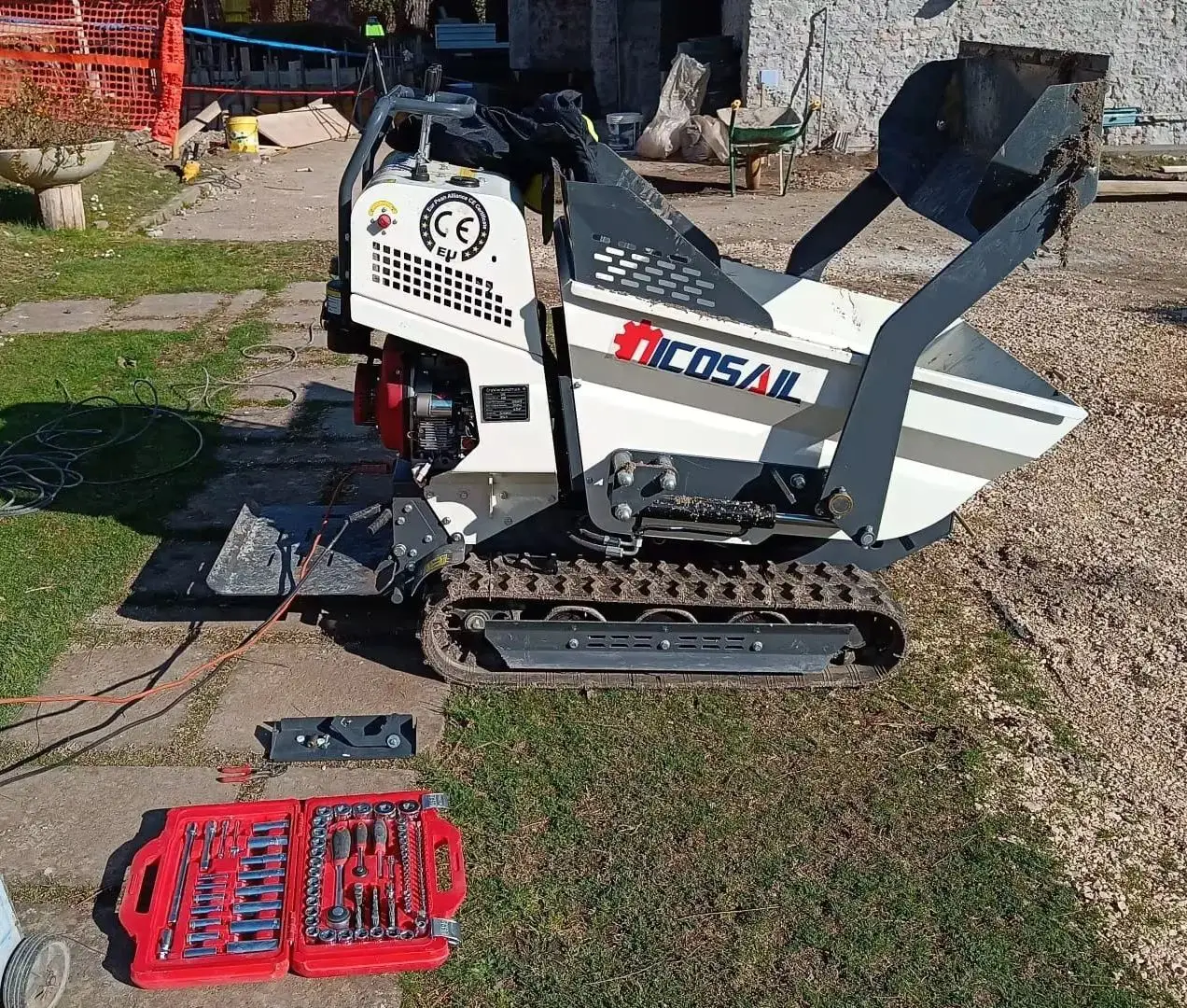 

Небольшой самосвал для строительства, небольшой самосвала-погрузчика, небольшой самосвал с большим ковшом прокатного типа.