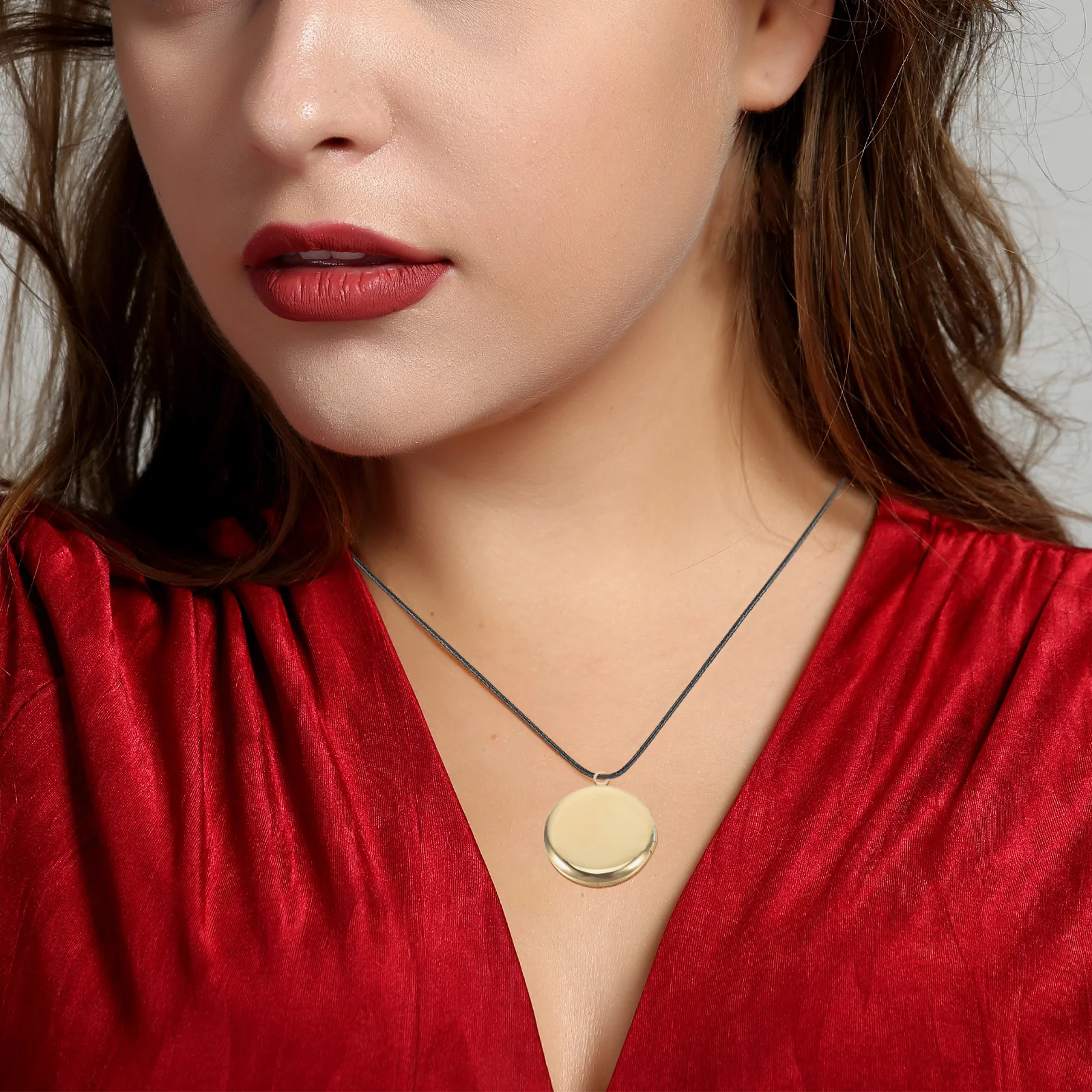 2 قطعة إطار الصورة المستديرة السحر الفولاذ المقاوم للصدأ المنجد قلادة غطاء الوجه إطار الصورة حامل DIY بها بنفسك مجوهرات تذكارية الحرفية