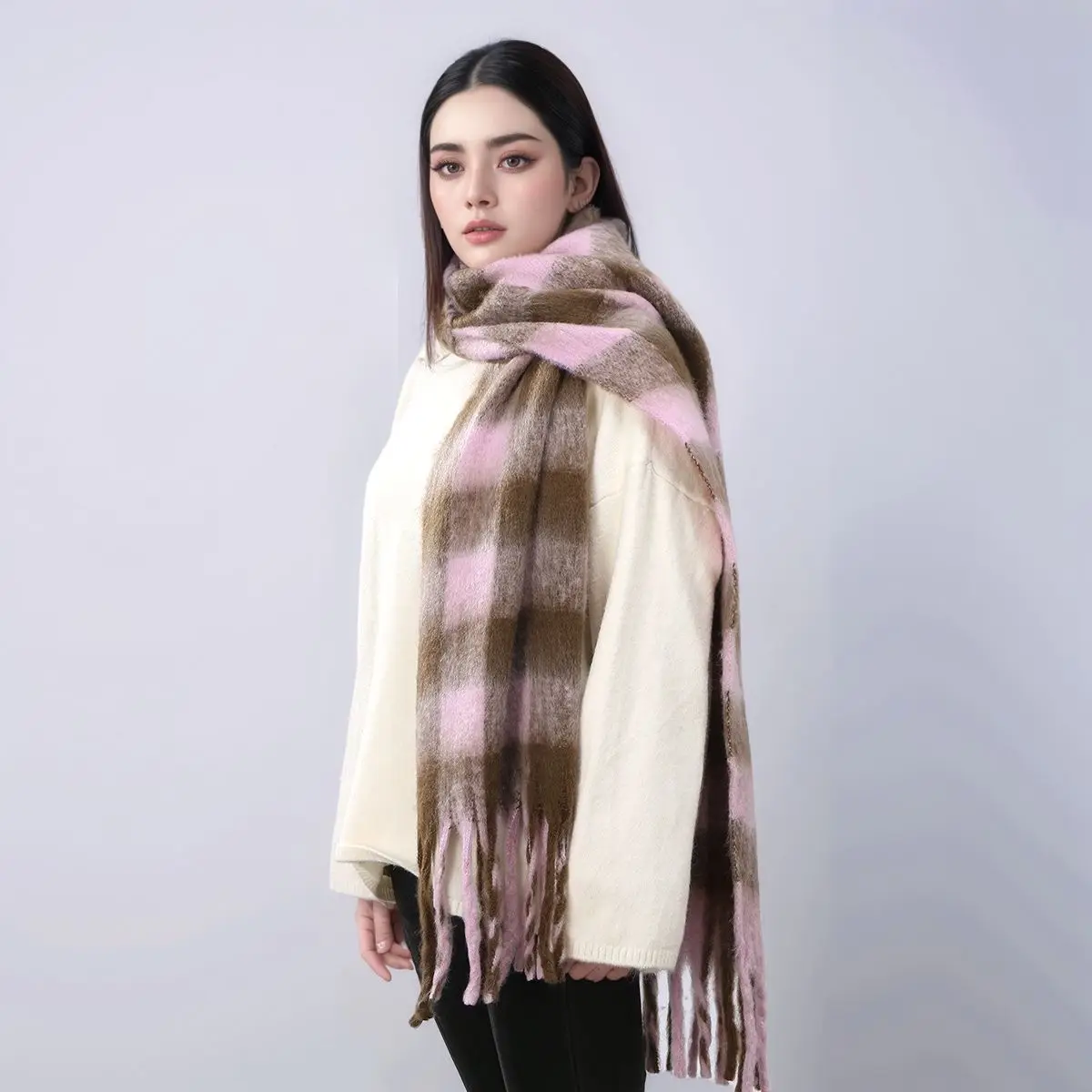 

Зимний теплый женский кашемировый шарф, клетчатый полосатый шейный платок с принтом, утепленный женский повседневный шарф с кисточками, 200*40 см