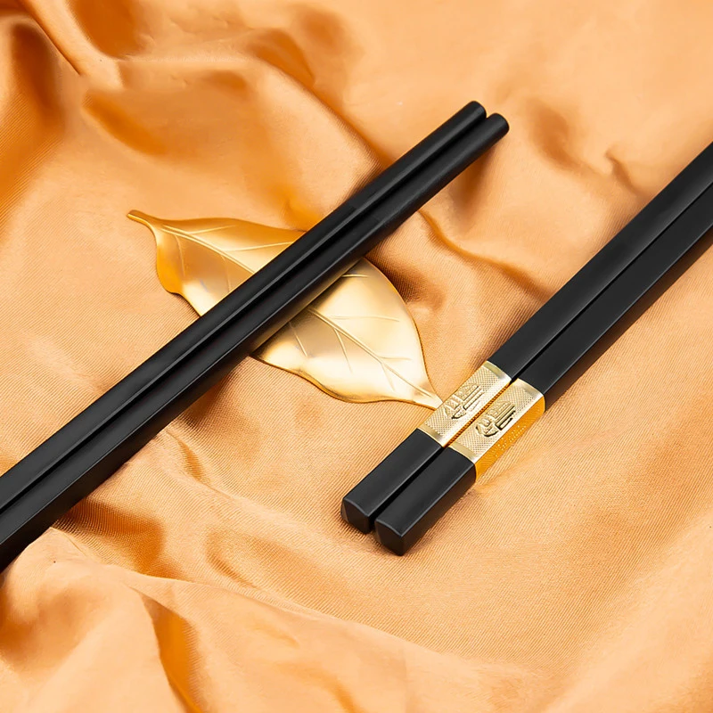 5 Pairs 24cm Reusable Chopsticks Sushi Sticks Non-Slip Chopstick Korean Japanese Food Chinese Wood Chopsticks Set