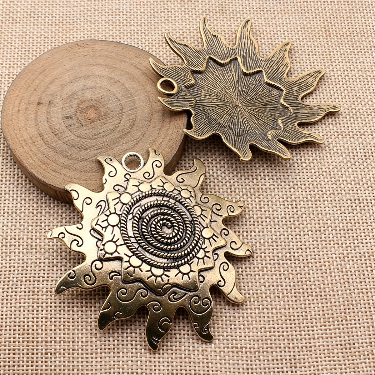 2Pcs 66x65mm Antique Silver Color Antique Gold Color Antique Bronze Color Swirl Pattern Sun Pendant Making DIY Accessories