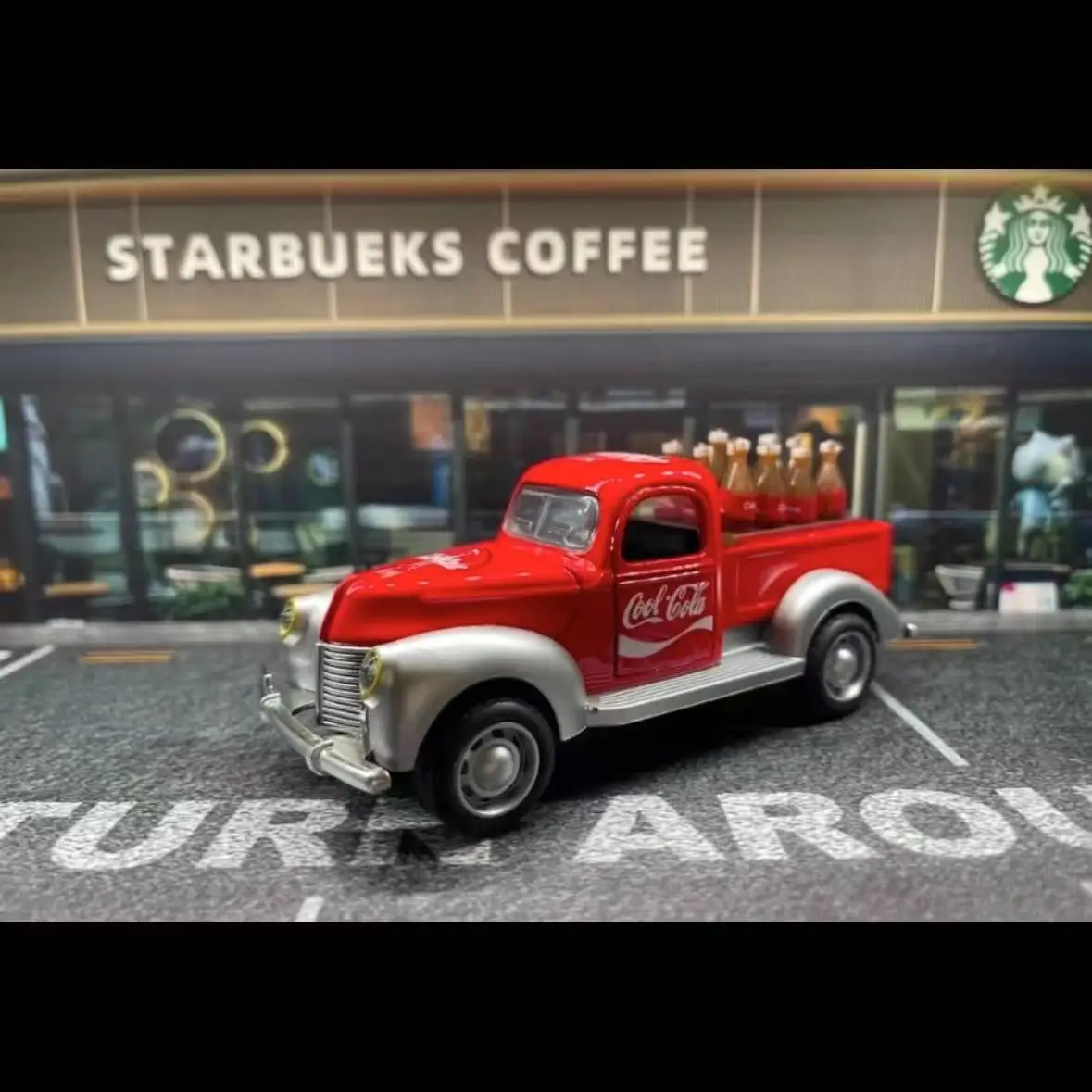 

Модель автомобиля Ford Pickup в ретро-стиле, масштаб 1:32, из сплава, со звуком и светом, литая под давлением, игрушка для детей, подарок на день рождения и украшение для рабочего стола