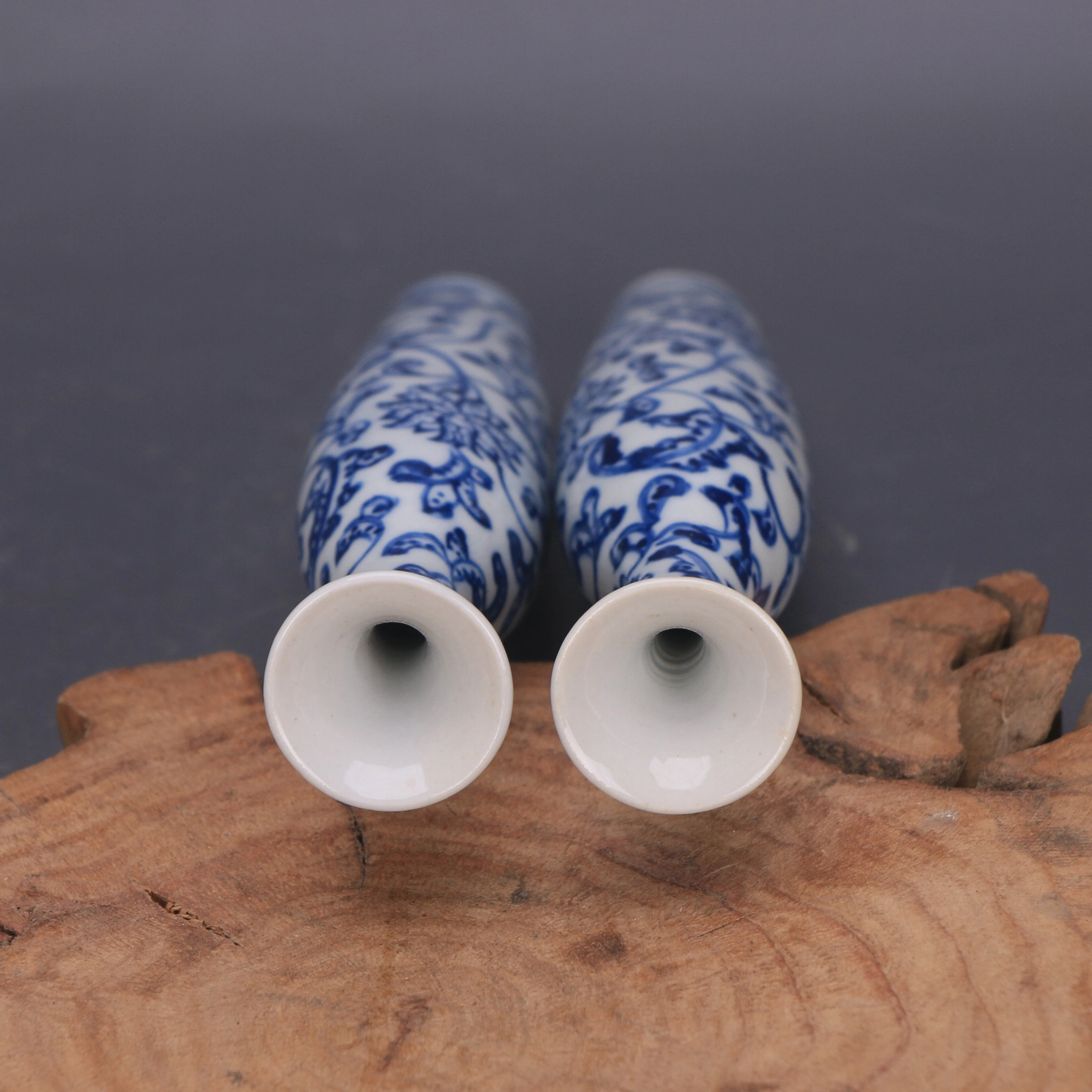 Ming Wanli Interlocking Lotus Willow Leaf Vase Jingdezhen Handmade Vintage Porcelain Home Decor Collectible