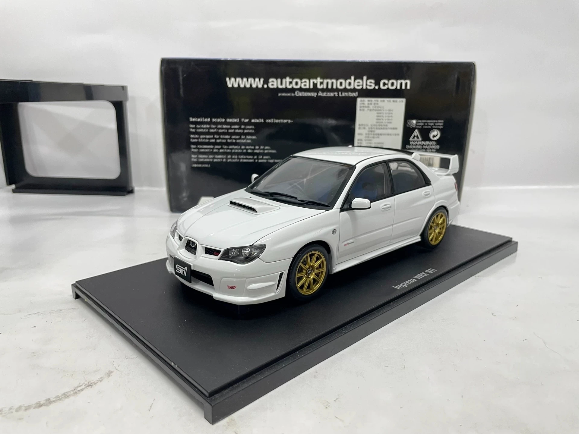 

Autoart 1:18 Impreza WRX STI 9 White JDM Simulation Limited Edition All Open Alloy Metal Static Car Model Toy Gift