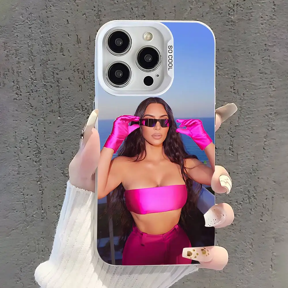 حافظة هاتف مضحكة K-Kim K-KardashianS لهاتف iPhone 17,16,15,14,13,12,11,Pro,XS,Max,Plus,Mini,SE غطاء مقاوم للصدمات من الحلوى البيضاء غير اللامعة