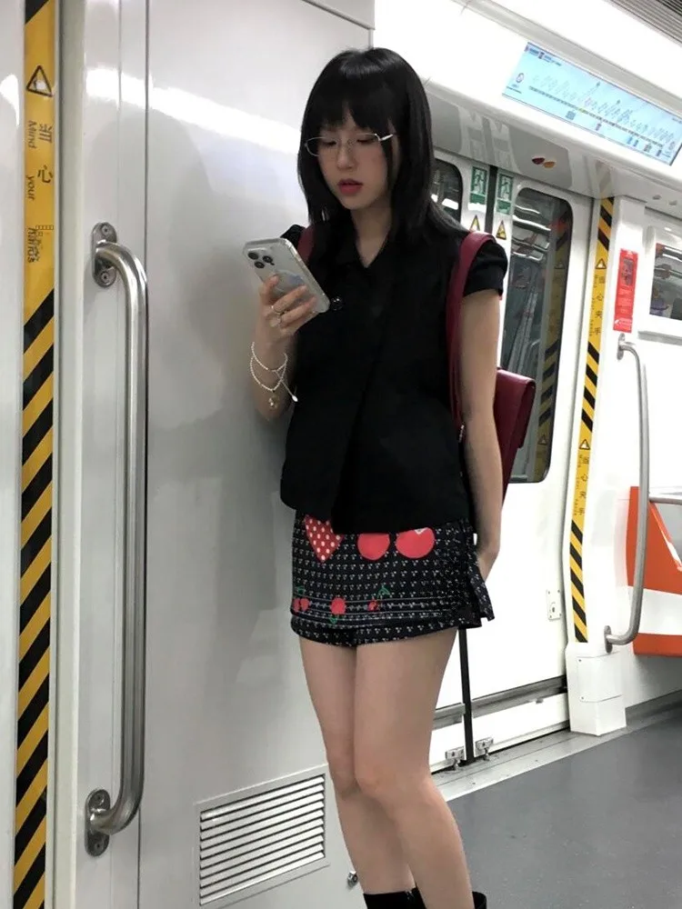 Luźny krój Street Sle, krótki rękaw, bluzka damska na lato, wyszczuplająca, z odkrytymi ramionami, zapinana na guziki, modna bluzka w stylu college.