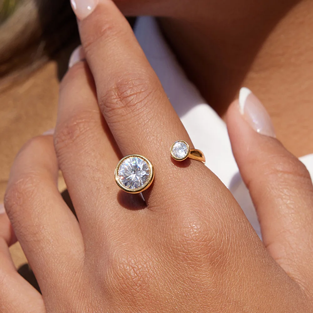 

Women Zircon Rings 18K Gold Color Plated Stainless Steel Ins Light Luxury Personality Ring Jewelry High Quality