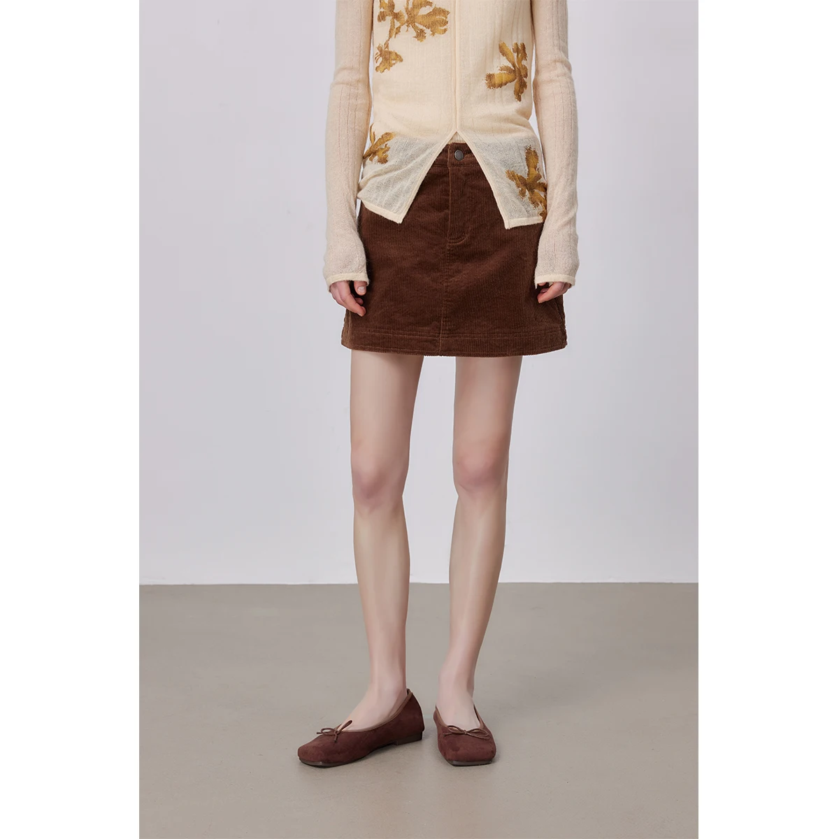 

Женская вельветовая юбка А-силуэта цвета кофе, универсальная, весна 2026, новый дизайн, ASSEUU, длинные юбки для женщин